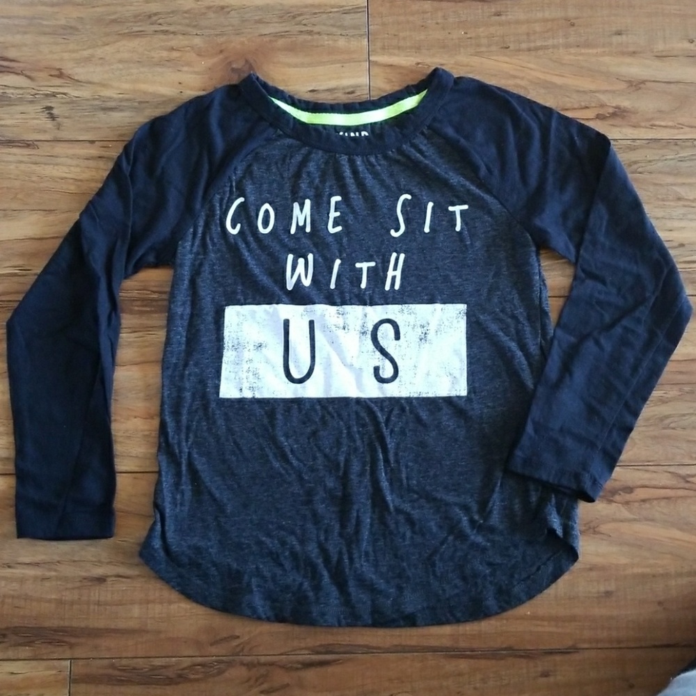 Girl's long sleeve lightweight tee